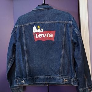 Levi's snoopy denim jacket